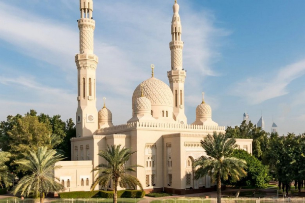 Văn Hóa Hồi Giáo Ở Dubai: Lưu Ý Về Trang Phục Và Ứng Xử Khi Tham Quan