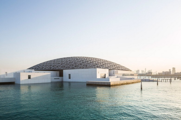 Bảo Tàng Louvre Abu Dhabi Khác Gì Louvre Paris? Kiến Trúc Và Giá Vé