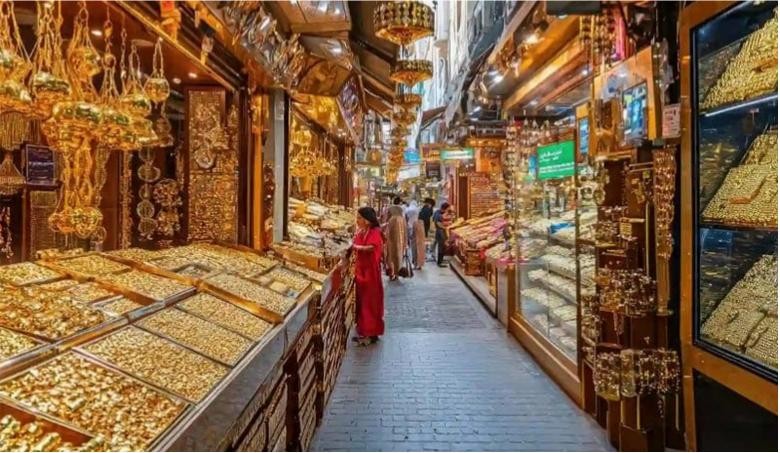 Toàn cảnh Chợ Vàng Gold Souk với hàng loạt cửa hàng trang sức
