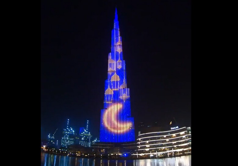 Tháp Burj Khalifa về đêm trong tháng Ramadan