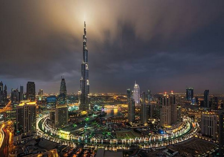 Toàn cảnh tháp Burj Khalifa và trung tâm thương mại Dubai Mall về đêm
