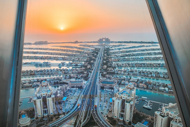 Tầm nhìn 360 độ ra hình cây cọ từ đài quan sát The View at The Palm