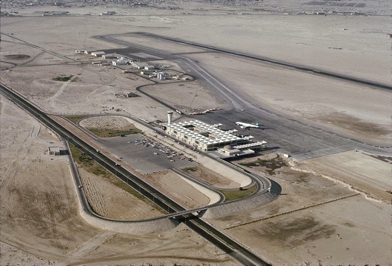 Sân bay Dubai giai đoạn đầu với đường băng cát
