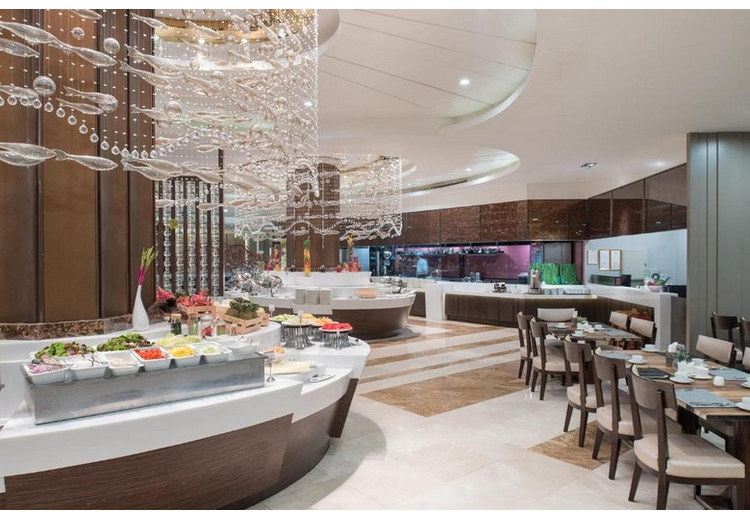 Khách sạn 5 sao và bữa buffet tối trong chương trình tour Dubai