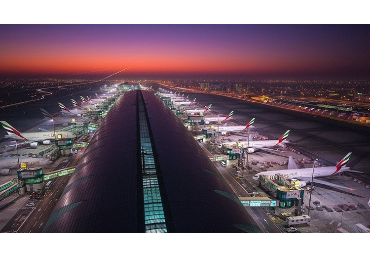 Sân bay Dubai International nhộn nhịp khách du lịch trở lại