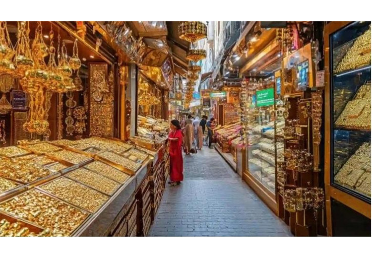 Toàn cảnh Chợ Vàng Gold Souk với hàng loạt cửa hàng trang sức